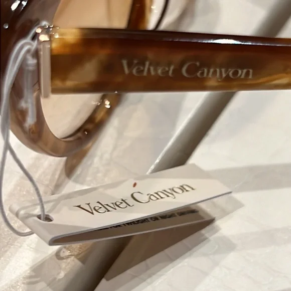 Velvet Canyon Femme Chat Glasses - Picture 2 of 7